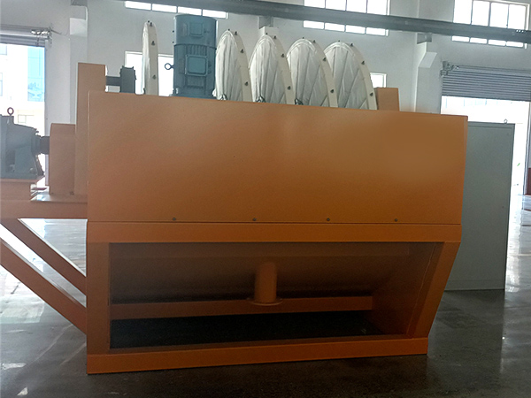 Kontinuerlig roterende diskfilter