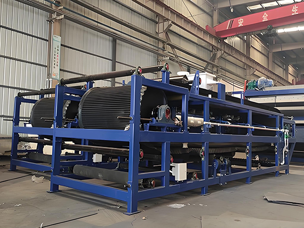 Vakuum belt filter press